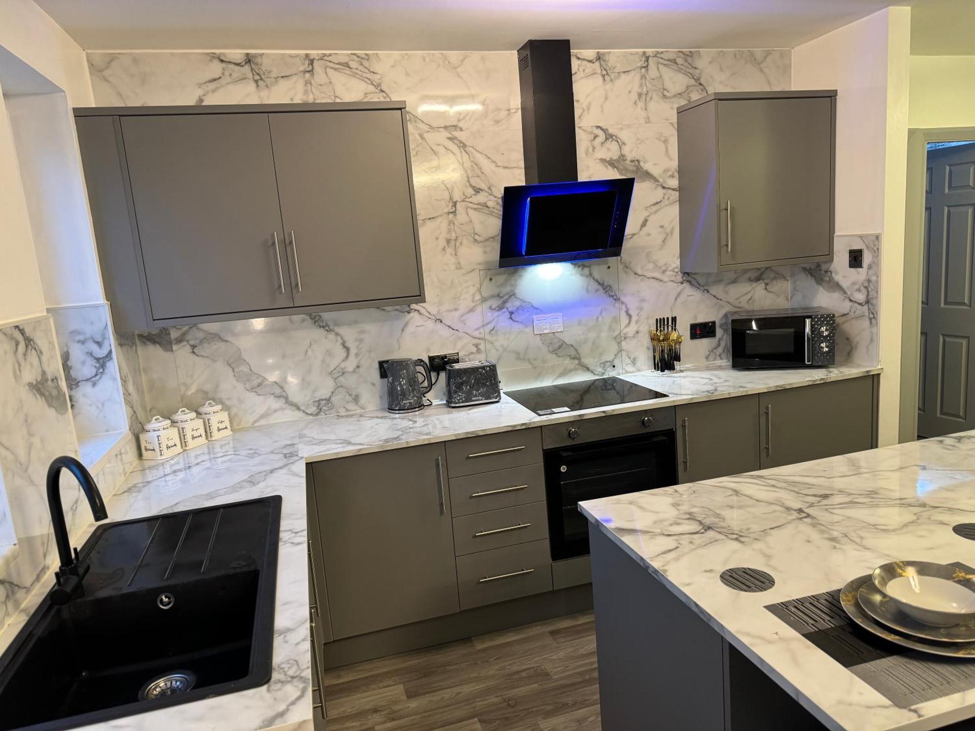 2 Bedroom Lavish Street Sleeps 5 Netflix Harbour Location Apartment Bridlington